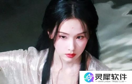 《月鳞绮纪》未播先火，鞠婧祎红衣装扮太好看，陈都灵一人分饰三角