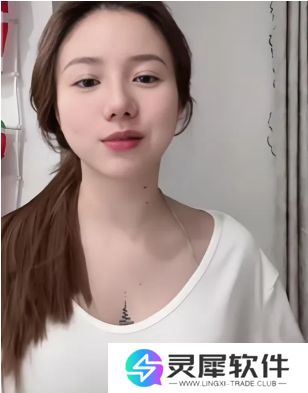 女主播吐槽亲弟太丑，直言自己身材颜值更好，网友：你都不是原装了